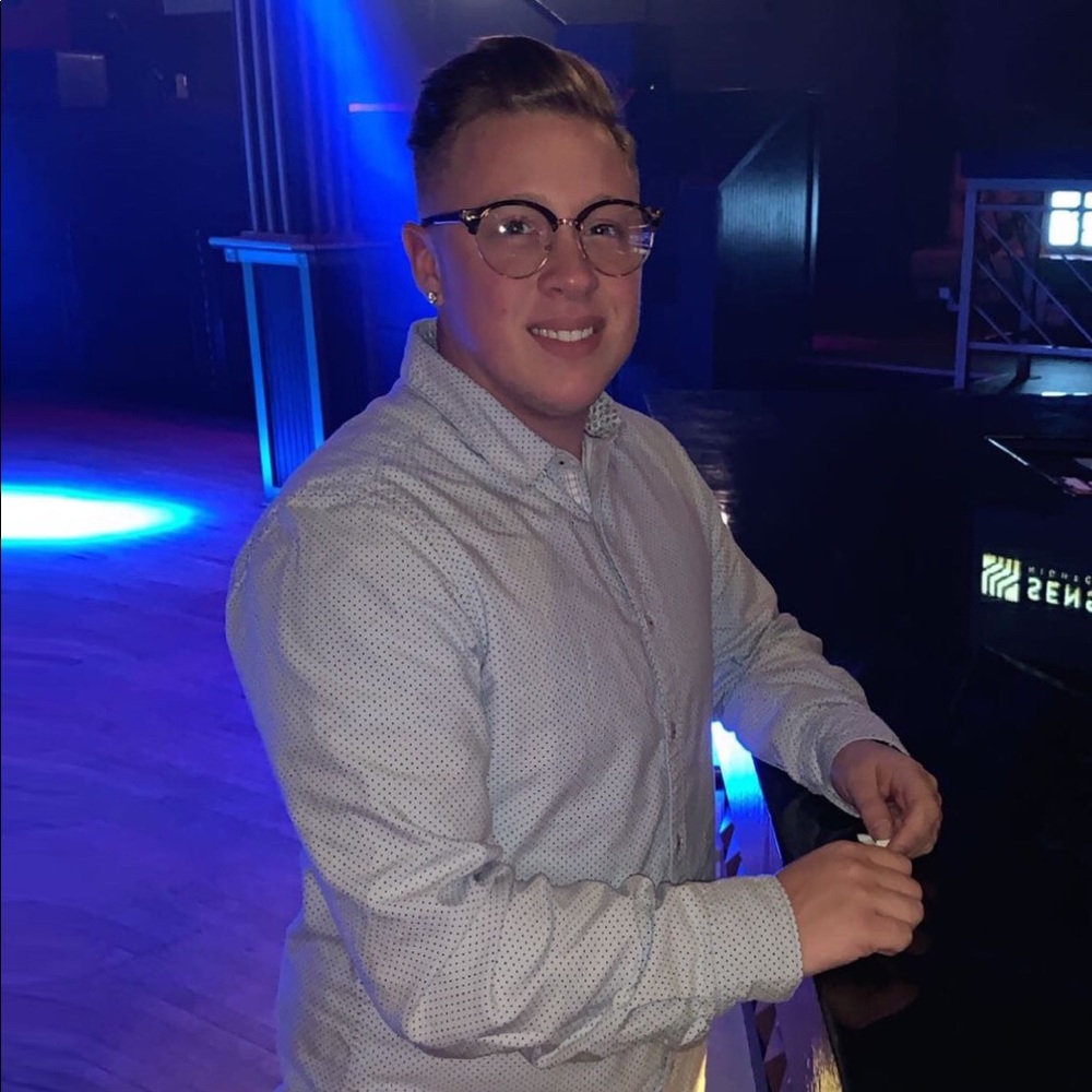 Meet your Posher, Skyler